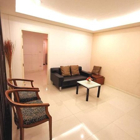 Pon House Hotel Чалонг Екстериор снимка