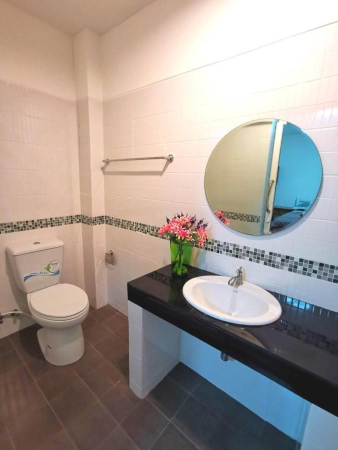 Pon House Hotel Чалонг Екстериор снимка